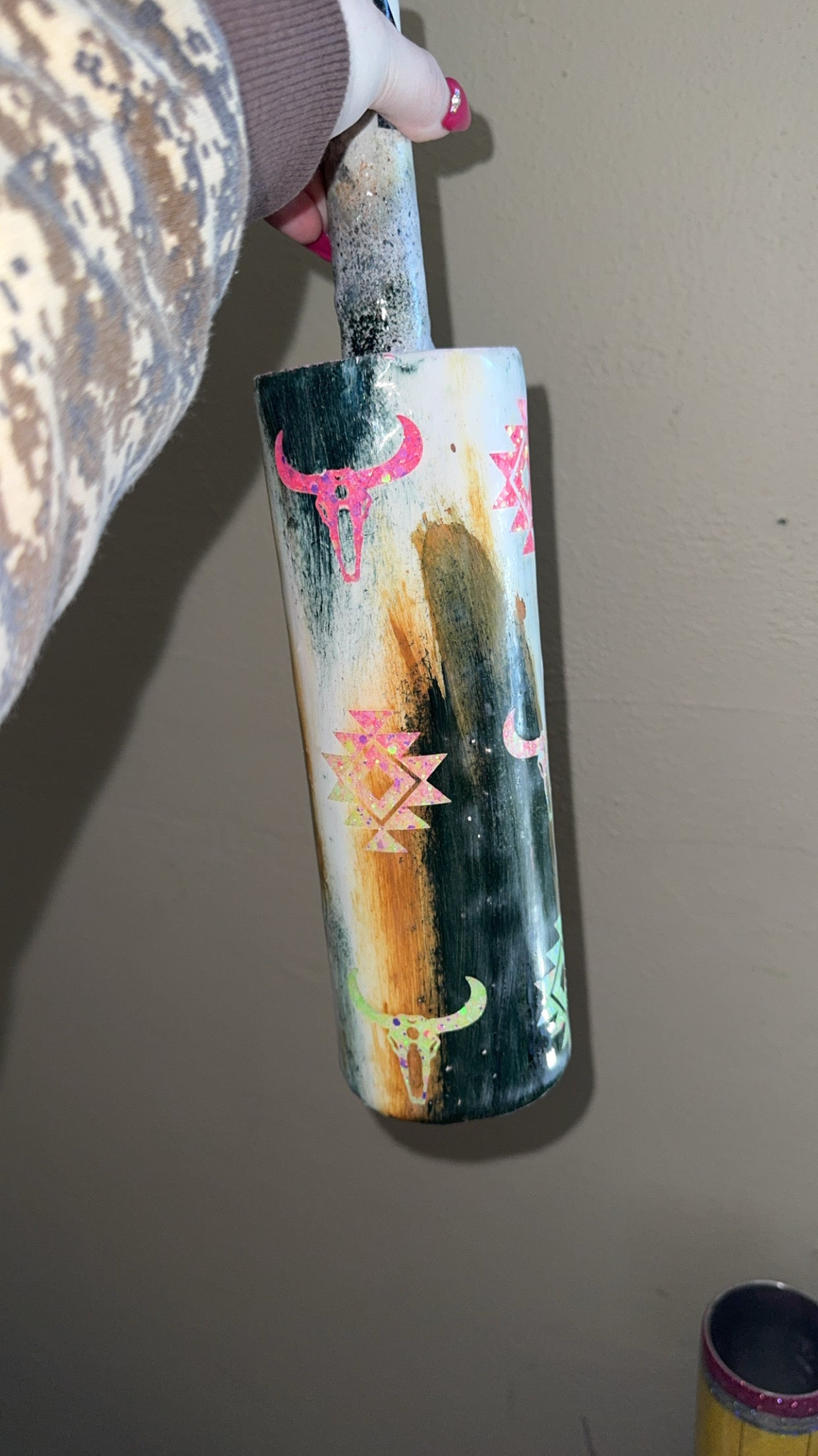 30 oz Cow Western Aztec