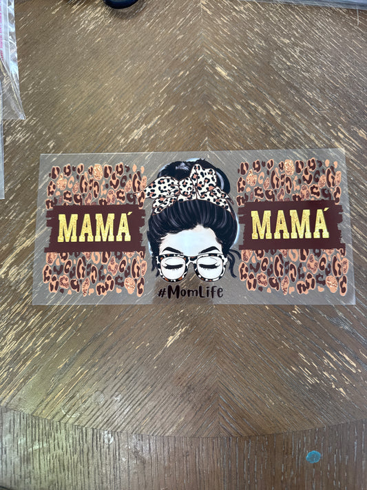 11 Mom